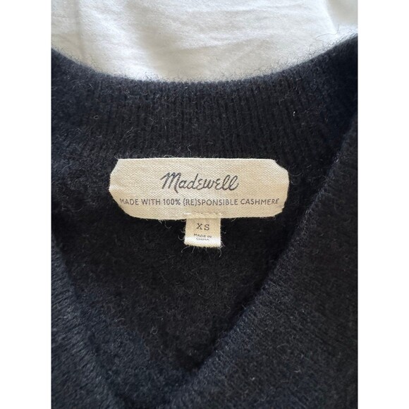 Madewell (Re)sponsible Cashmere V-Neck Sweater in Black Size XS - Picture 6 of 6